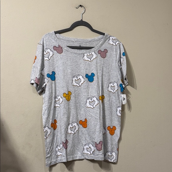 Disney Tops - Grey Disney Short Sleeve Crew Neck I Love Mickey Mouse Heart Hands Shirt XL NWT